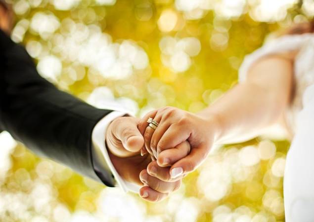 Sevindirici Bir Haber: Evlenen Görmek - Rüya Yorumu ve Anlamı