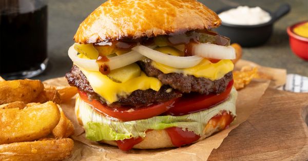 Onsuz Hep Bir Şeyler Eksik: Cheeseburger