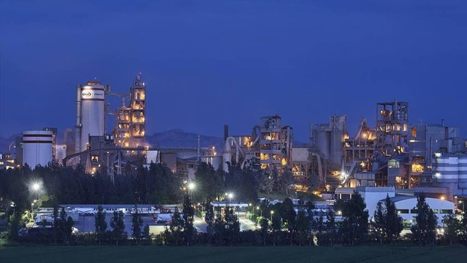 OYAK'tan Dev İşbirliği: Çimento Sektöründe 740 Milyon Dolarlık Yeni Yatırım