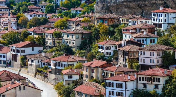 Safranbolu Gezi Rehberi - Tarihi Atmosferiyle Eşsiz Bir Şehir: Safranbolu Nerede?