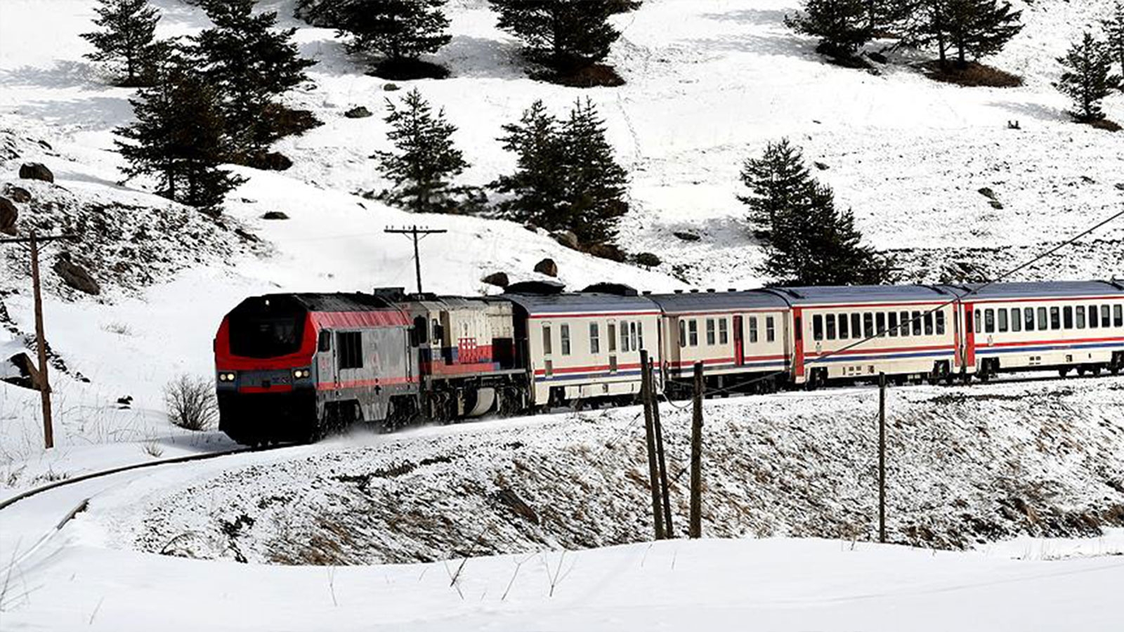 Ulaştırma Bakanı Açıkladı: Turistik Doğu Ekspresi'ne Alternatif İki Yeni Tren Hattı Geliyor!