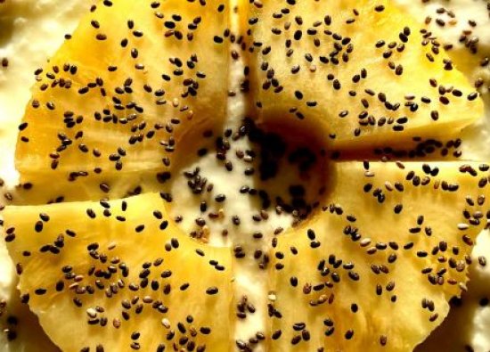 Ödem Savaşçısı: Yoğurtlu Ananas - Ödeme Son Veren Şifa Dolu Lezzet