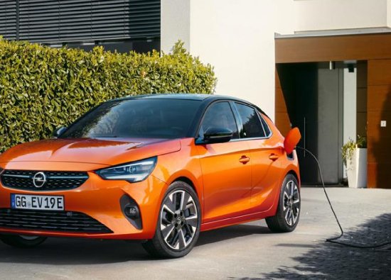 Opel'den Kasım Kampanyası: Corsa Elektrikli Araç Alana 20.000 TL Eşarj Kartı Hediye!