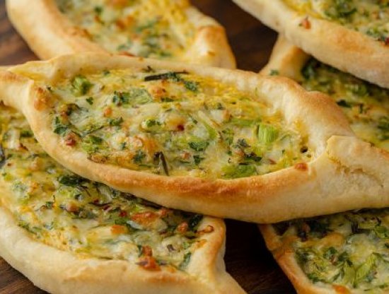 Gaziantep Mutfağı'nın En Lezzetli Tarifleri: Sebzeli Peynirli Antep Böreği