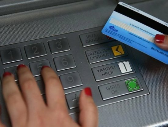 ATM'den para çekerken dikkat: Şifrenizi sakın bu şekilde tuşlamayın!